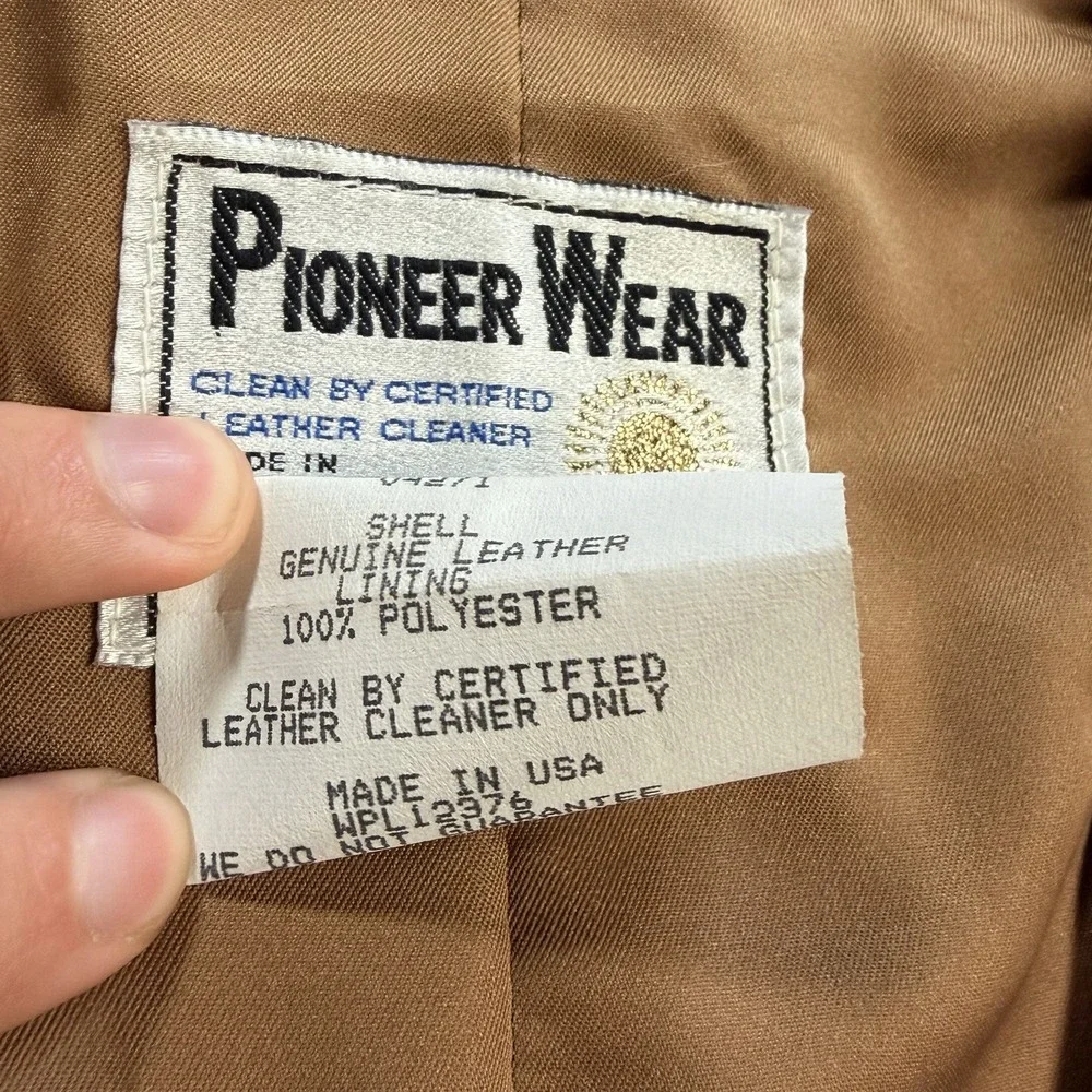 Vintage Pioneer Wear Genuine Leather Western Vest Mens 44 Tan Brown USA Cowboy